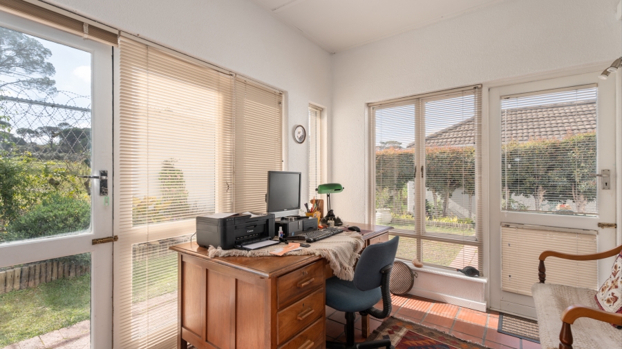 2 Bedroom Property for Sale in Onder Papegaaiberg Western Cape
